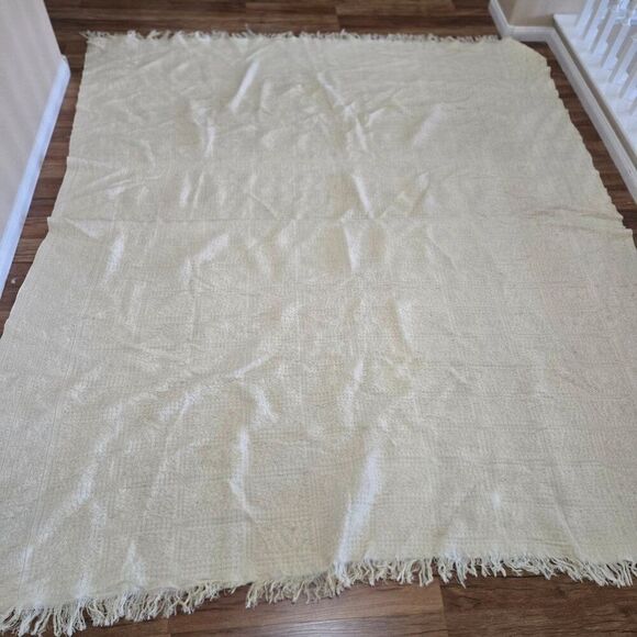 Vintage Wool Cream Textured Bedspread Blanket Fringe Queen 90" x 110" - Picture 6 of 9
